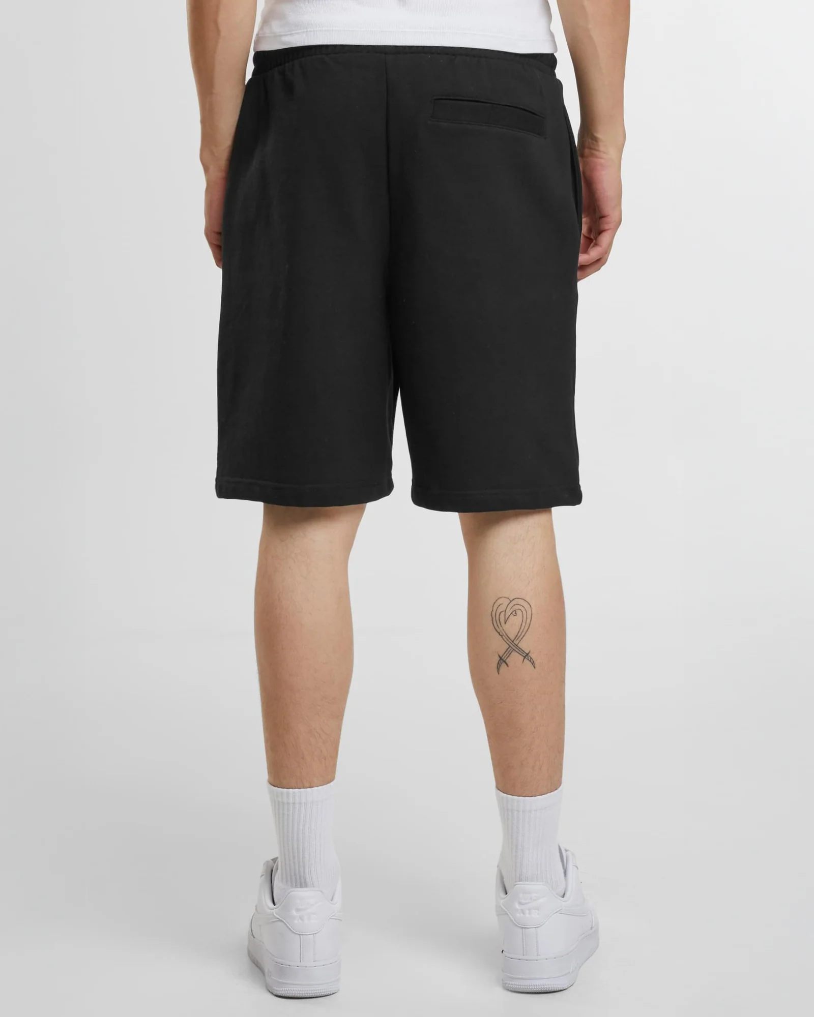 Kobard collegeshortsit - Musta - Image 2