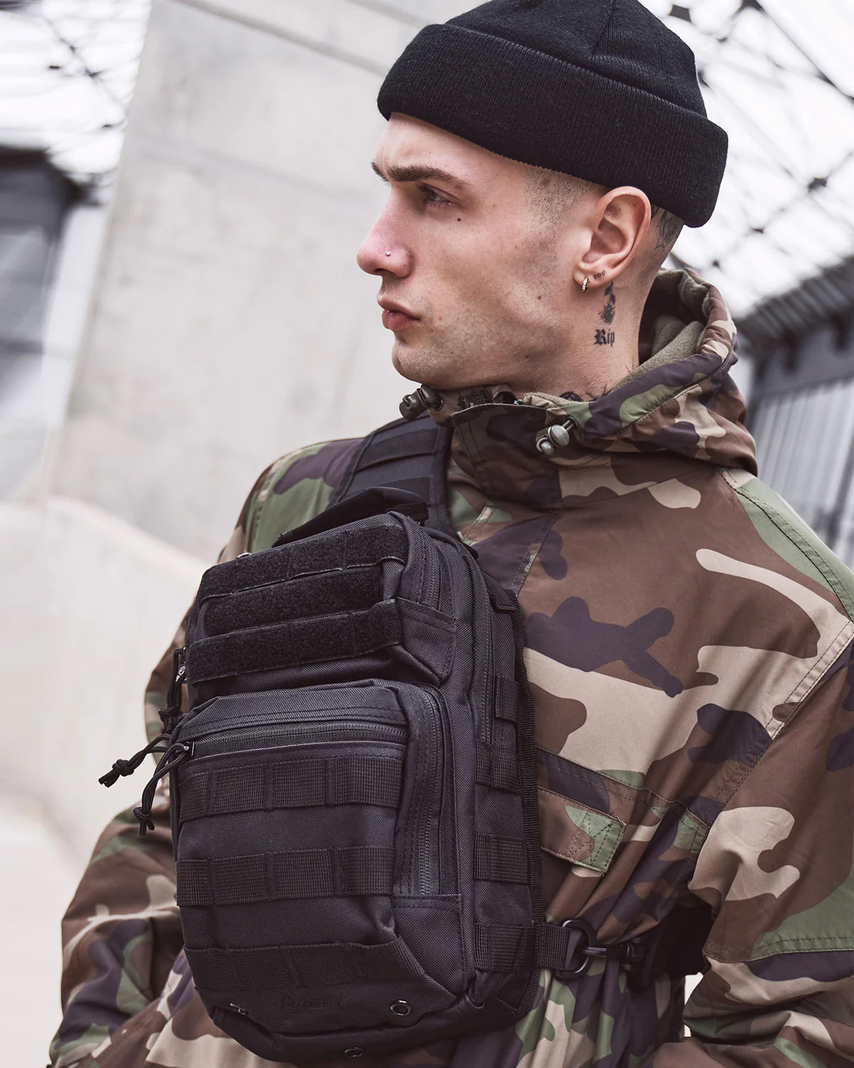 US Cooper Sling reppu - Musta - Image 2